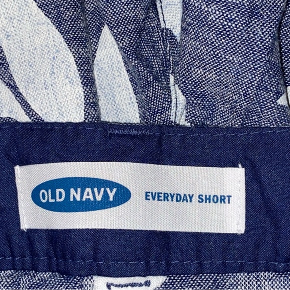 Old Navy Linen Blend Everyday Tropical Chambray Blue Leaf Shorts - Women’s 8 - Picture 10 of 12